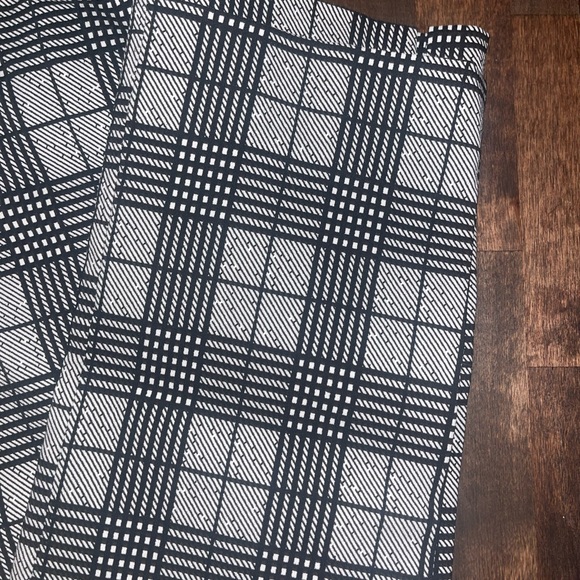 NWOT Jules and Leopold Black and White Plaid Dress Pants form fitting Size S - Picture 3 of 4